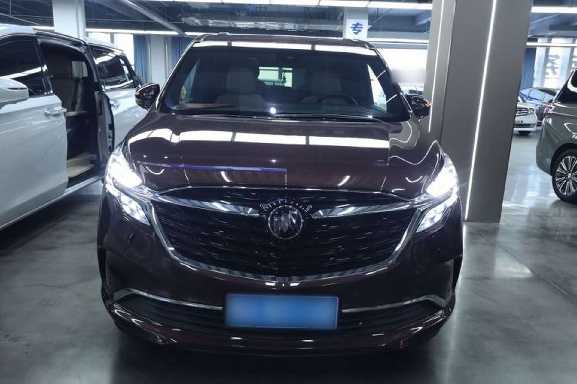 Used Buick GL8 2022 ES Landtrek 653T Flagship Model Front