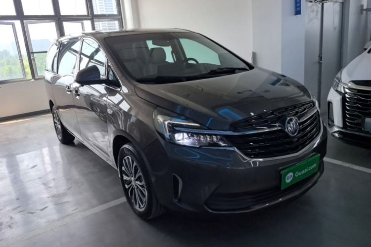 Used Buick GL8 2022 Land Cruiser Executive Class 652T Comfort Model Front Right 45 Deg