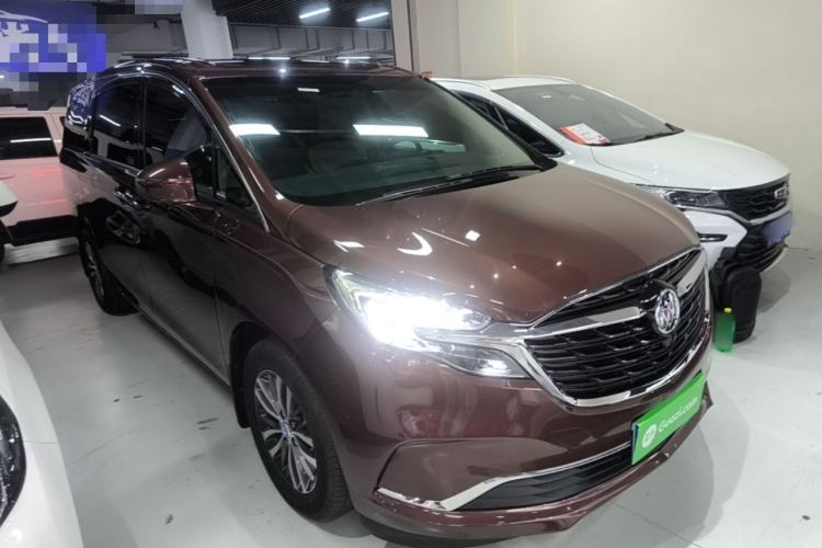 Used Buick GL8 2022 ES Landtrek 653T Comfort Edition Front Right 45 Deg