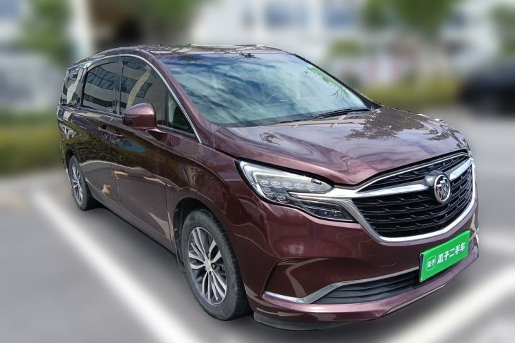 Used Buick GL8 2022 ES Landtrek 653T Comfort Edition Front Right 45 Deg