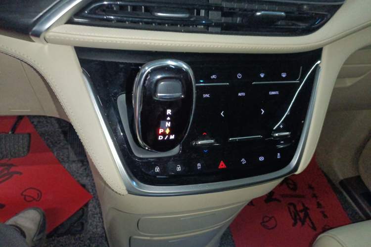 Used Buick GL8 2022 ES Landtrek 653T Luxury Edition Gear Lever