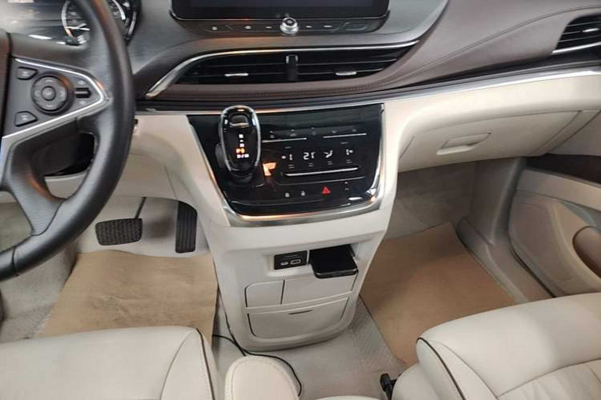 Used Buick GL8 2022 Land Business Class 652T Luxury Model Gear Lever