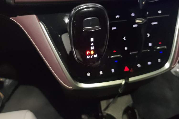 Used Buick GL8 2022 Avenir Aivia 7-Seater Deluxe Edition Gear Lever