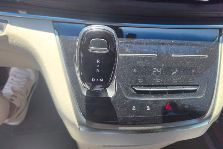 Used Buick GL8 2022 Land Business Class 652T Smart Deluxe Model Gear Lever