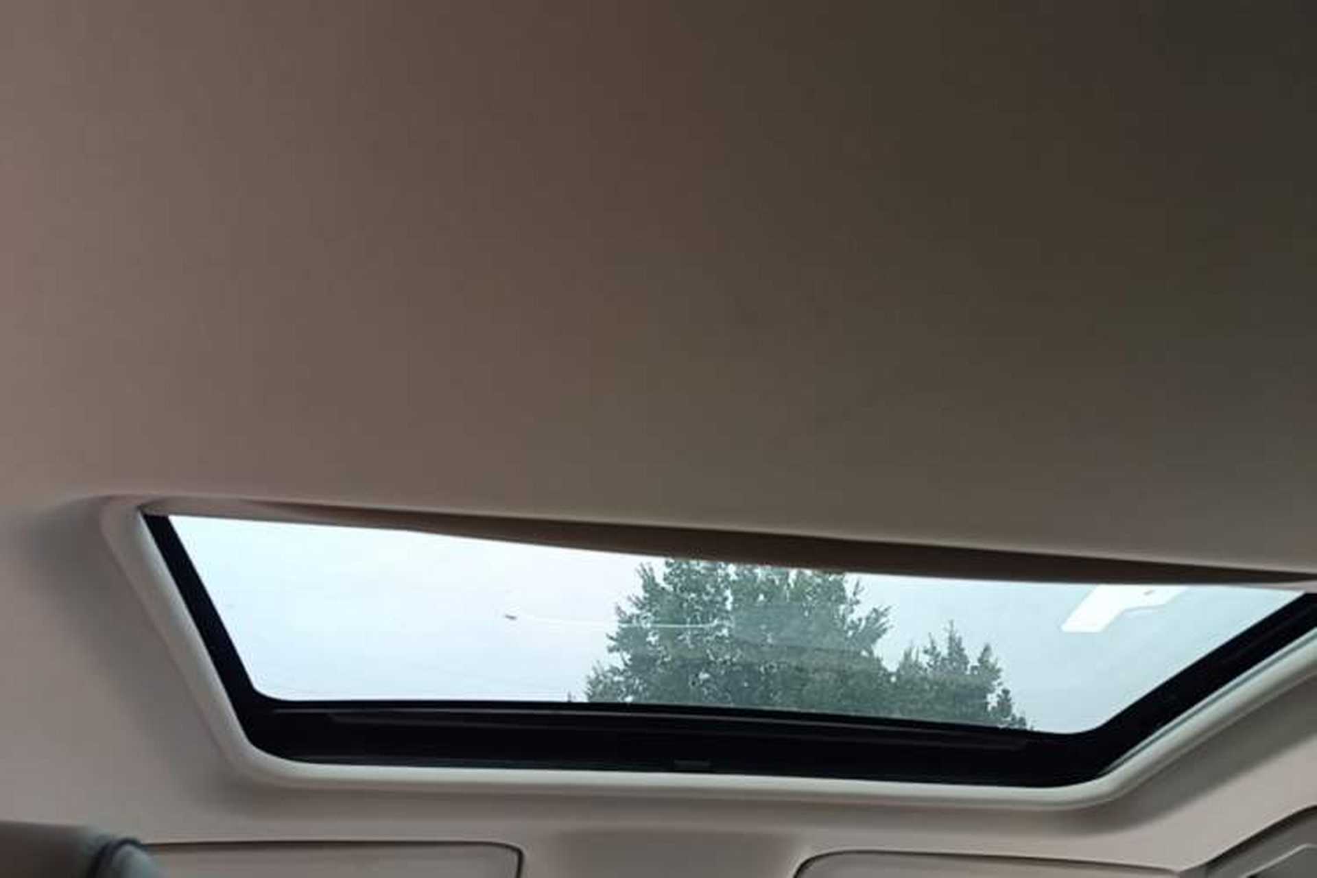 Used Buick GL8 2022 Land Business Class 652T Luxury Model Headliner