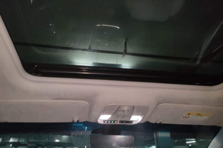 Used Buick GL8 2022 Facelift Avenir Aivia Six-Seat Deluxe Edition Headliner