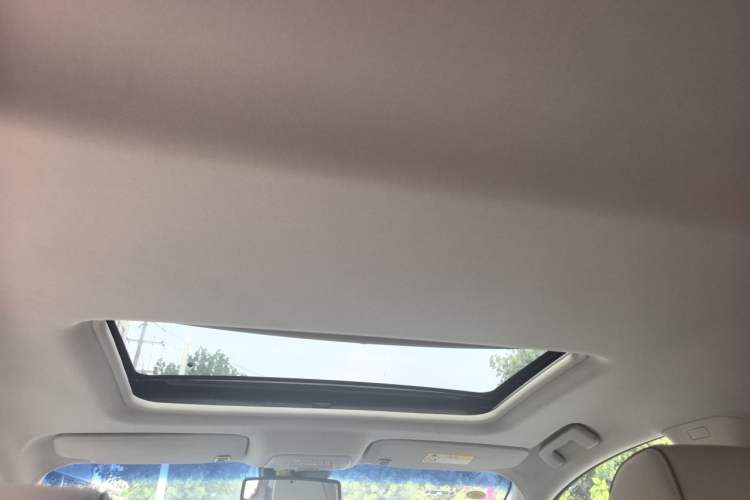 Used Buick GL8 2022 Land Business Class 652T Luxury Model Headliner