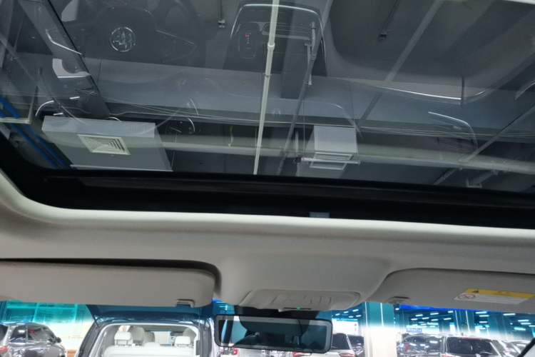 Used Buick GL8 2022 Land Executive Class 652T Prestige Model Headliner