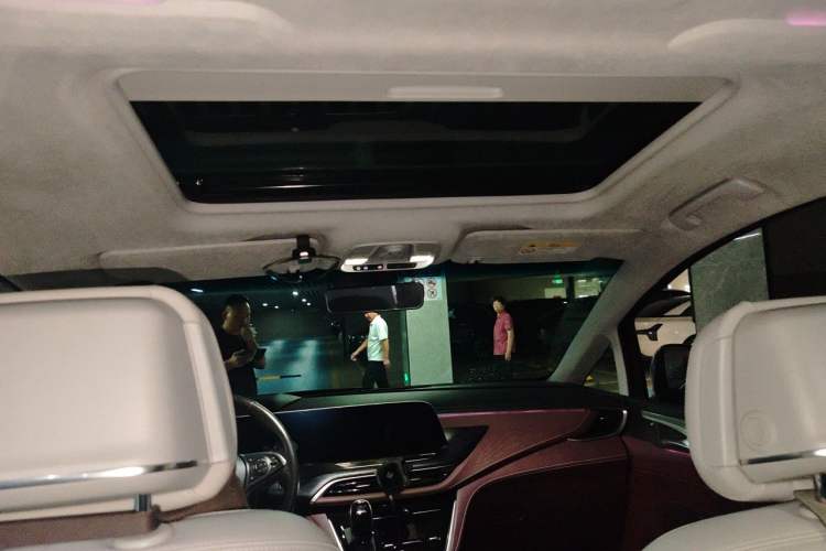 Used Buick GL8 2022 Avenir Aivia 7-Seater Deluxe Edition Headliner