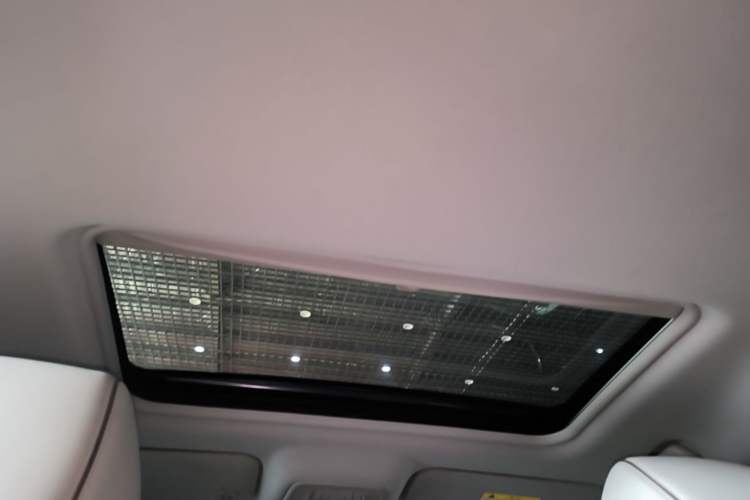 Used Buick GL8 2022 Land Business Class 652T Luxury Model Headliner