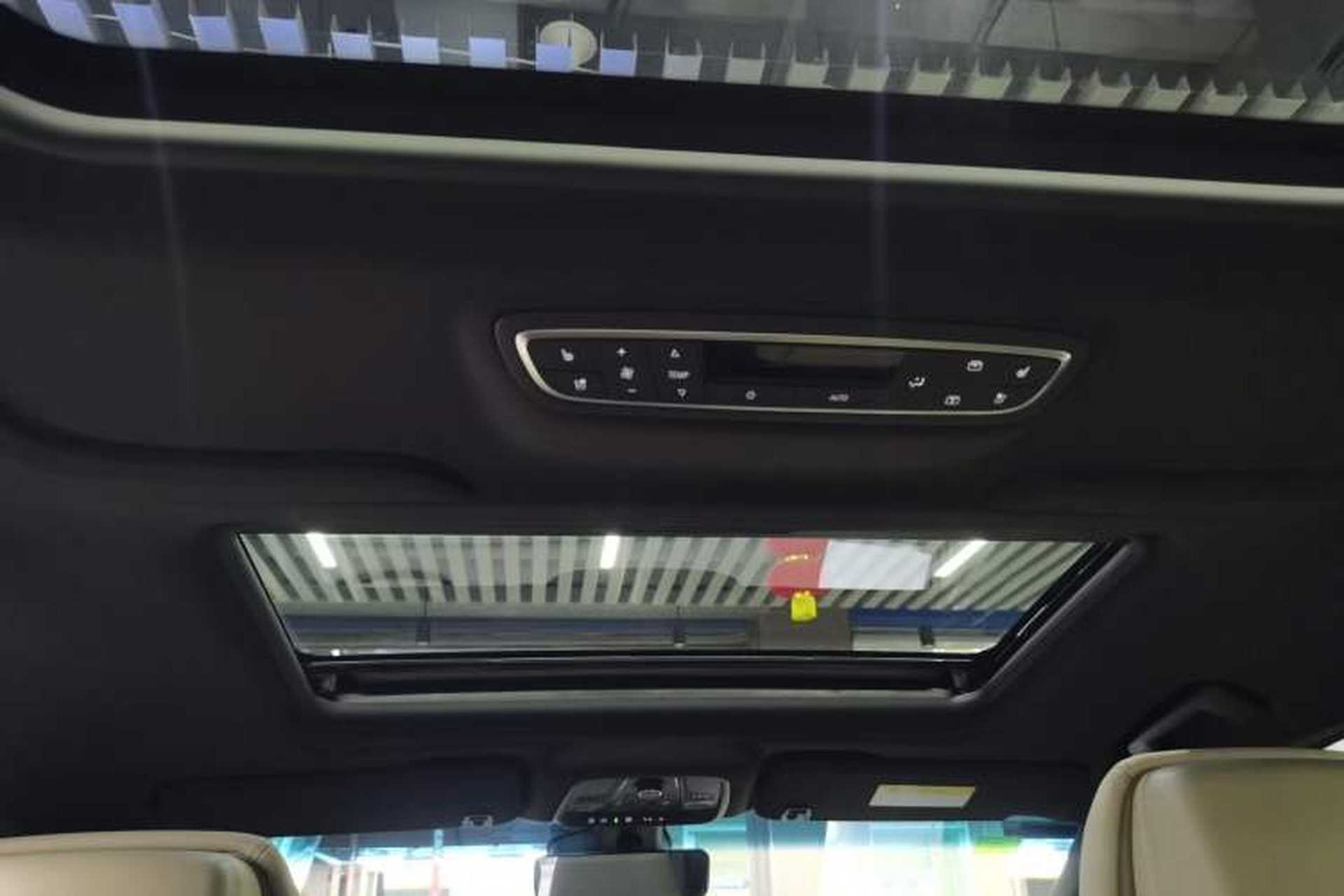 Used Buick GL8 2022 ES Land Cruiser 653T Luxury Model Headliner