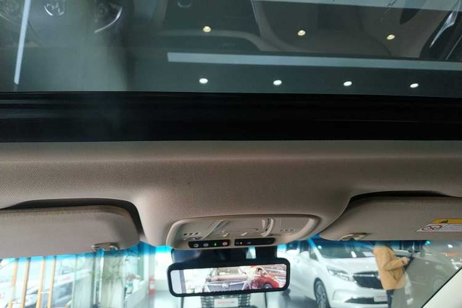 Used Buick GL8 2022 ES Landtrek 653T Luxury Edition Headliner