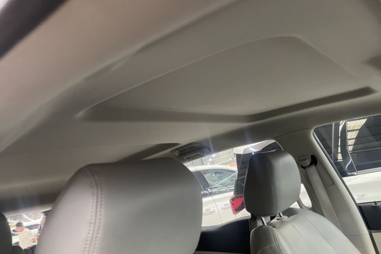 Used Buick GL8 2022 Land Cruiser Executive Class 652T Comfort Model Headliner