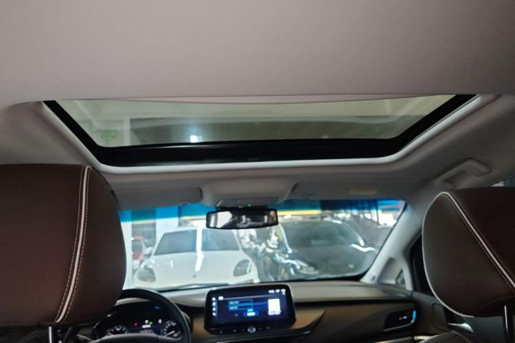 Used Buick GL8 2022 Land Business Class 652T Luxury Model Headliner