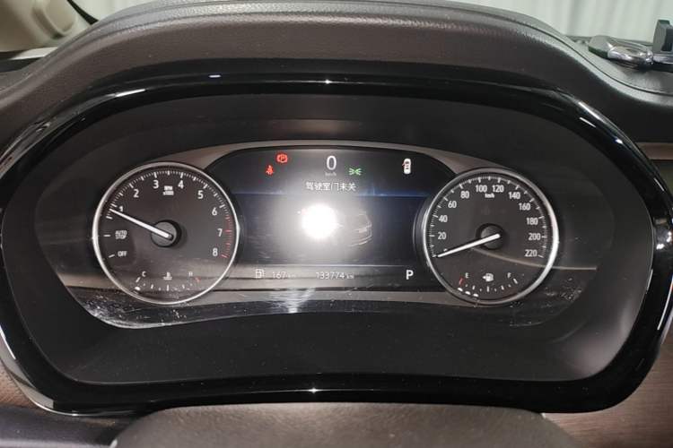 Used Buick GL8 2022 Land Cruiser Executive Class 652T Comfort Model Instrument Cluster
