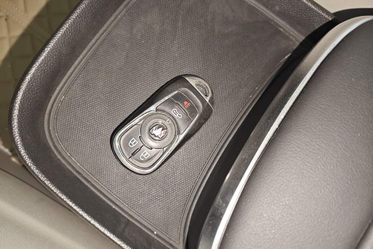 Used Buick GL8 2022 ES Landtrek 653T Comfort Edition Interior 1