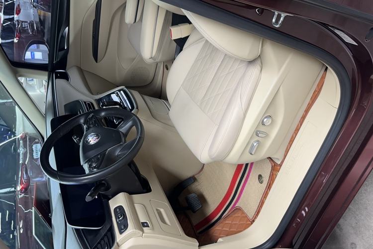 Used Buick GL8 2022 ES Land Cruiser 653T Luxury Model Interior 1