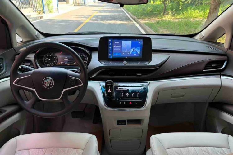 Used Buick GL8 2022 Land Cruiser Executive Class 652T Comfort Model Interior 1
