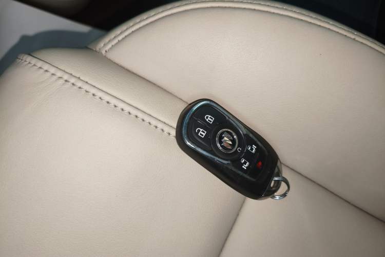 Used Buick GL8 2022 ES Landtrek 653T Luxury Edition Interior 1