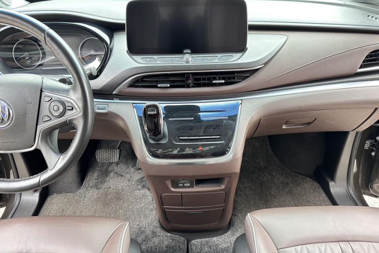 Used Buick GL8 2022 Land Business Class 652T Luxury Model Interior 12