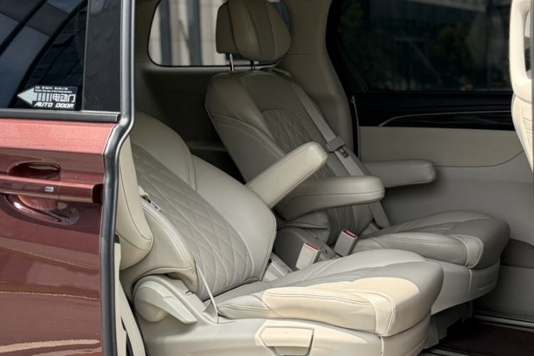 Used Buick GL8 2022 ES Landtrek 653T Comfort Edition Interior 14