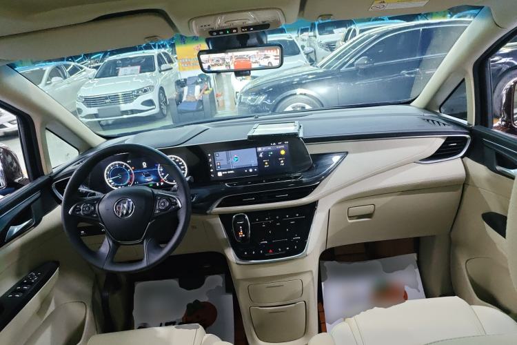 Used Buick GL8 2022 ES Landtrek 653T Luxury Edition Interior 2