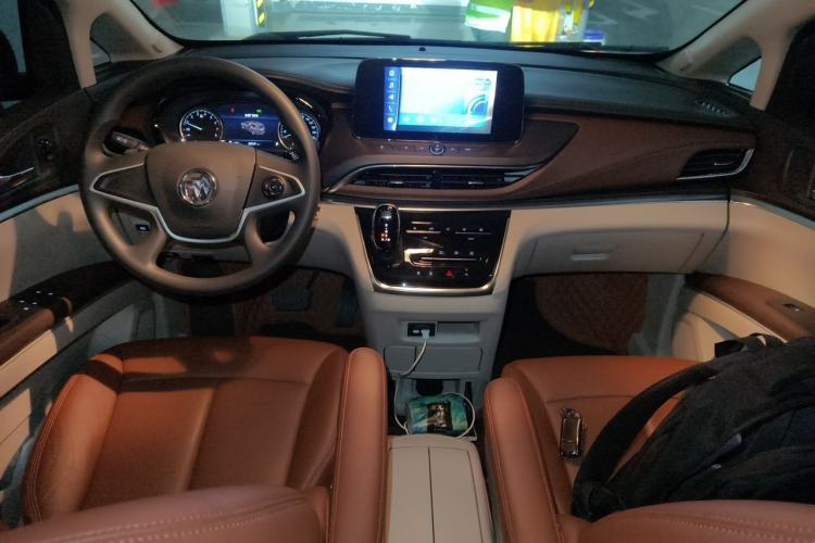Used Buick GL8 2022 Land Cruiser Executive Class 652T Comfort Model Interior 2