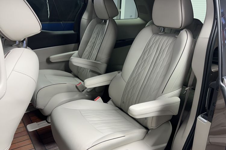 Used Buick GL8 2022 Land Business Class 652T Luxury Model Interior 2