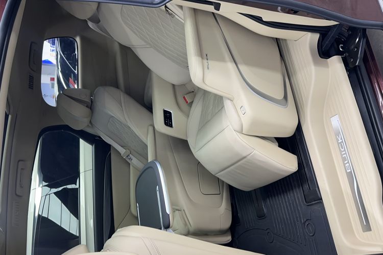 Used Buick GL8 2022 ES Landtrek 653T Flagship Model Interior 2