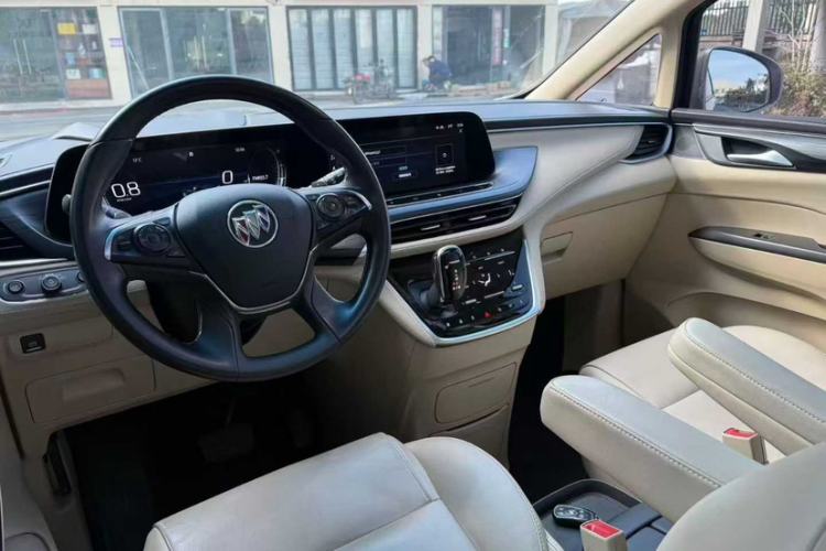 Used Buick GL8 2022 ES Landtrek 653T Luxury Edition Interior 2