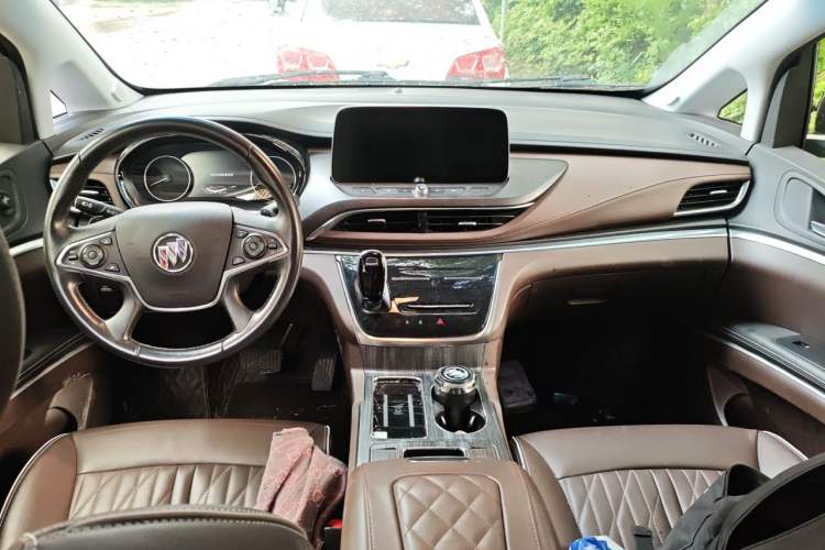 Used Buick GL8 2022 Land Business Class 652T Luxury Model Interior 2