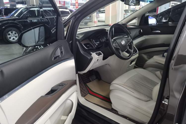 Used Buick GL8 2022 Land Business Class 652T Luxury Model Interior 3