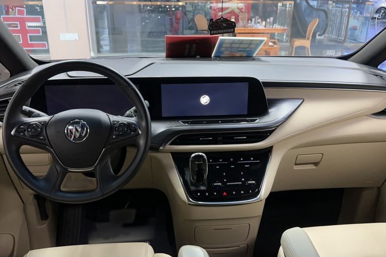 Used Buick GL8 2022 ES Land Cruiser 653T Luxury Model Interior 3