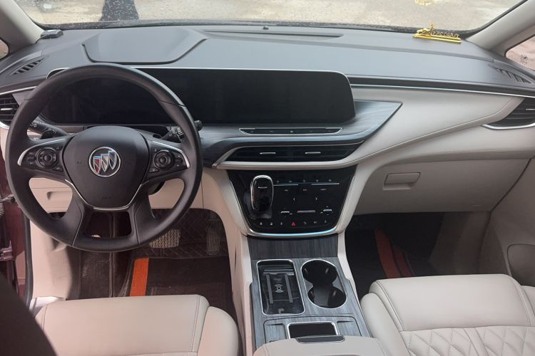 Used Buick GL8 2022 ES Landtrek 653T Comfort Edition Interior 3