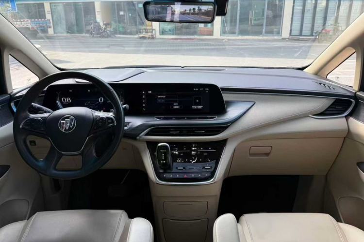 Used Buick GL8 2022 ES Landtrek 653T Luxury Edition Interior 4