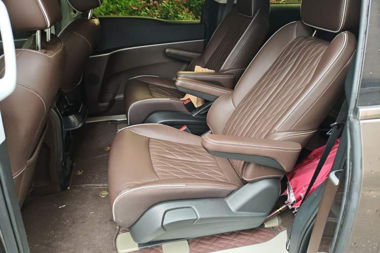 Used Buick GL8 2022 Land Business Class 652T Luxury Model Interior 4