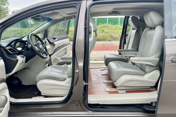 Used Buick GL8 2022 Land Cruiser Executive Class 652T Comfort Model Interior 4