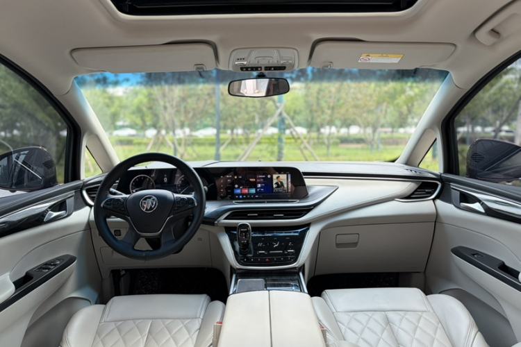 Used Buick GL8 2022 ES Landtrek 653T Comfort Edition Interior 4