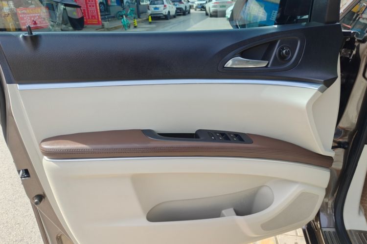 Used Buick GL8 2022 Land Cruiser Executive Class 652T Comfort Model Interior 5