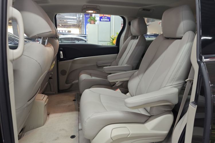 Used Buick GL8 2022 Land Cruiser Executive Class 652T Comfort Model Interior 6