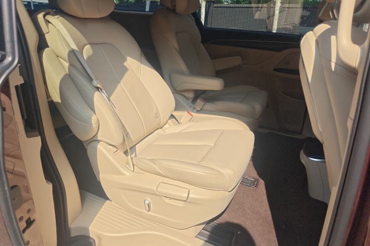 Used Buick GL8 2022 ES Landtrek 653T Luxury Edition Interior 7