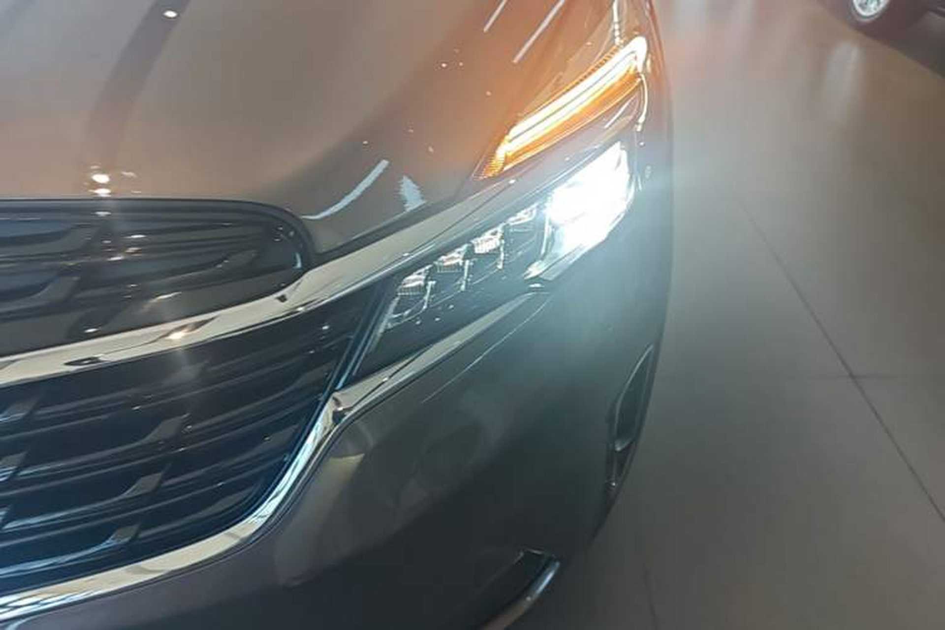 Used Buick GL8 2022 Land Cruiser Executive Class 652T Comfort Model Left Front Headlight