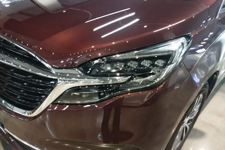 Used Buick GL8 2022 ES Landtrek 653T Luxury Edition Left Front Headlight
