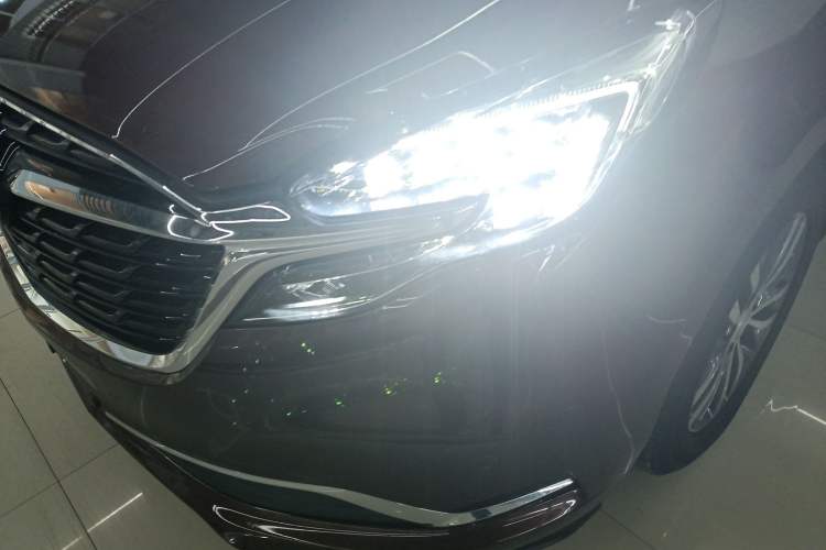 Used Buick GL8 2022 ES Landtrek 653T Luxury Edition Left Front Headlight