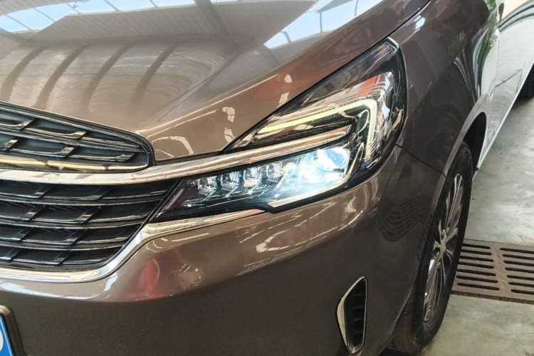Used Buick GL8 2022 Land Business Class 652T Luxury Model Left Front Headlight