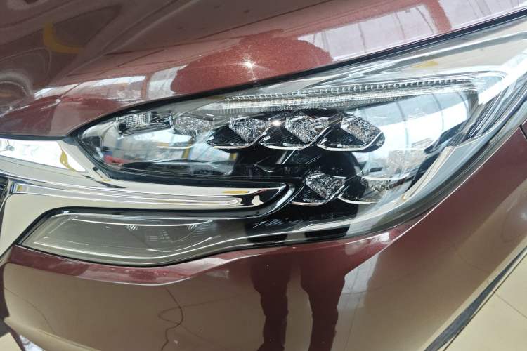 Used Buick GL8 2022 ES Landtrek 653T Luxury Edition Left Front Headlight