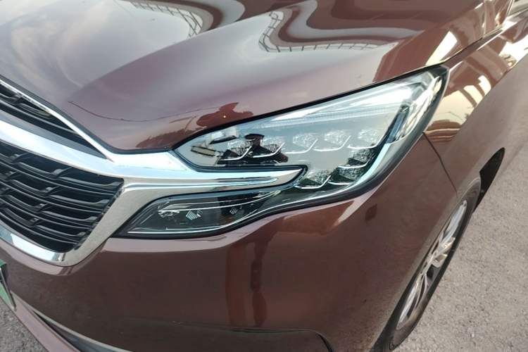 Used Buick GL8 2022 ES Landtrek 653T Luxury Edition Left Front Headlight