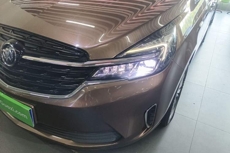 Used Buick GL8 2022 Land Business Class 652T Luxury Model Left Front Headlight