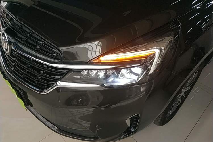 Used Buick GL8 2022 Land Executive Class 652T Prestige Model Left Front Headlight