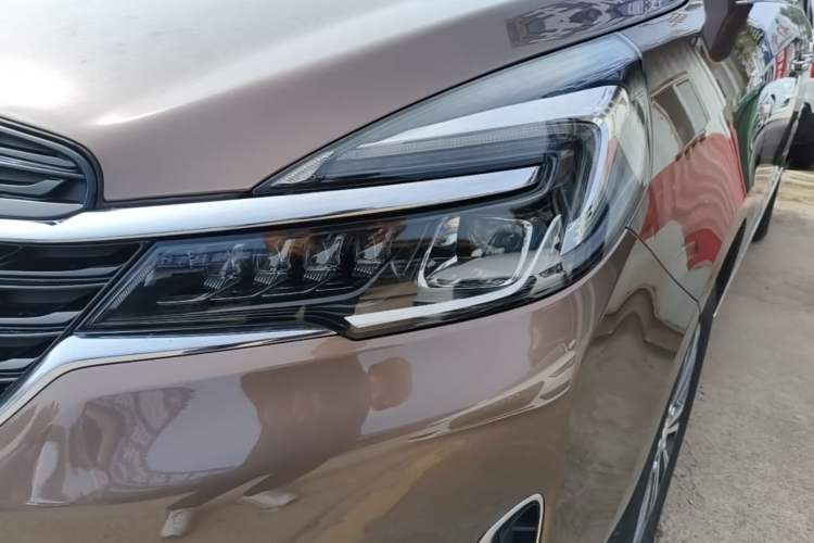 Used Buick GL8 2022 Land Business Class 652T Luxury Model Left Front Headlight